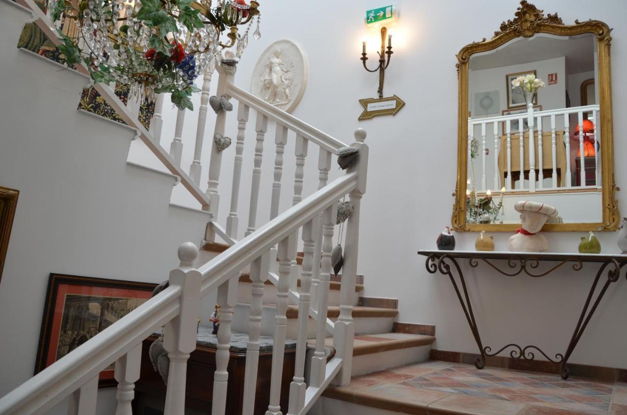 Logis Hotel La Villa Boucicaut Чалон-Сур-Салне Экстерьер фото
